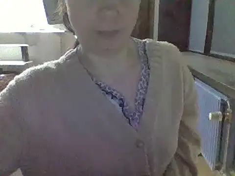 Snapshot of Moi_Lina chatting on 01/06/25, 11:20 Moi Lina online show from 01/06/25, 11:20