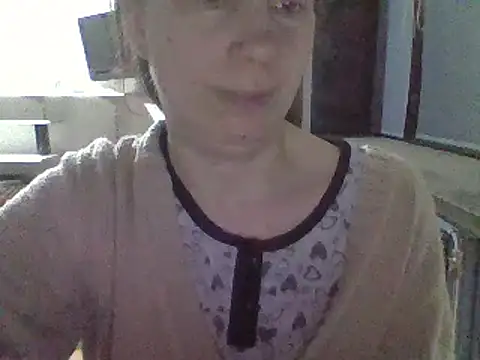 Snapshot of Moi_Lina chatting on 02/08/25, 10:29 Moi Lina online show from 02/08/25, 10:29
