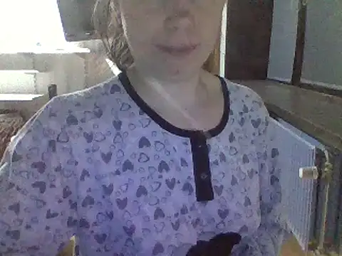 Snapshot of Moi_Lina chatting on 12/03/25, 11:58 Moi Lina online show from 12/03/25, 11:58