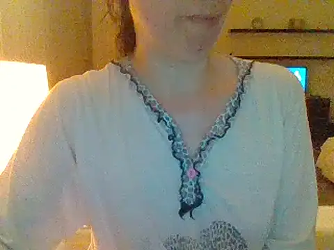 Snapshot of Moi_Lina chatting on 06/19/26, 11:30 Moi Lina online show from 06/19/26, 11:30