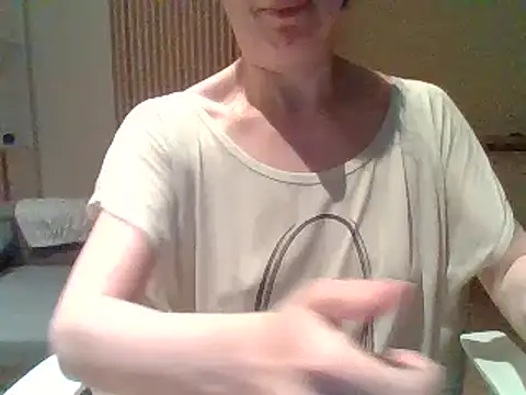 Snapshot of Moi_Lina chatting on 07/25/26, 11:13 Moi Lina online show from 07/25/26, 11:13