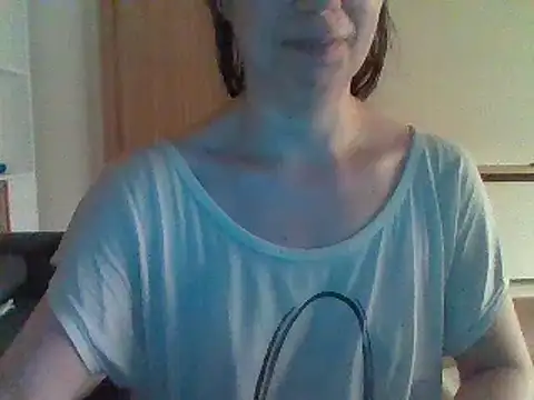 Snapshot of Moi_Lina chatting on 08/01/26, 10:41 Moi Lina online show from 08/01/26, 10:41