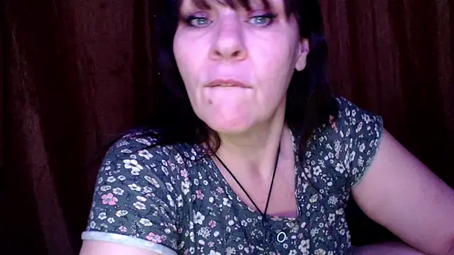 Snapshot of karina_ren_ chatting on 02/11/25, 11:32 karina ren online show from 02/11/25, 11:32