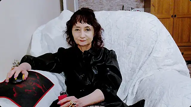 AnnieEltgant online show from 01/15/25, 02:24