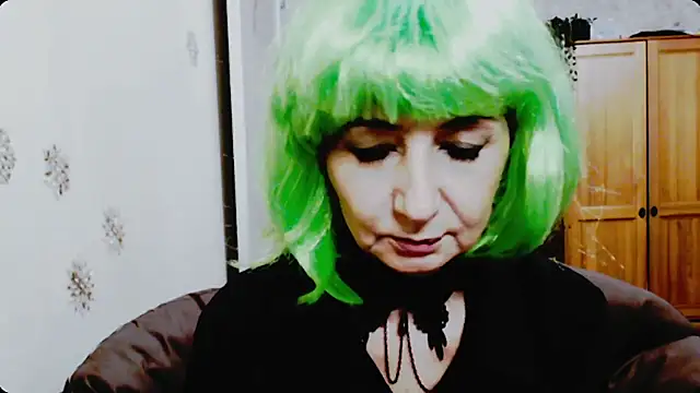 AnnieEltgant online show from 12/04/25, 02:26