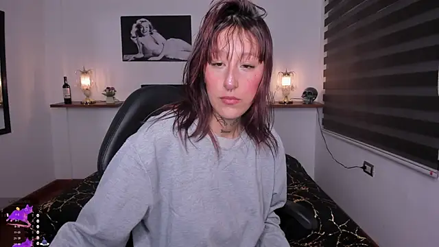 Mariana Joness online show from 09/18/25, 02:02