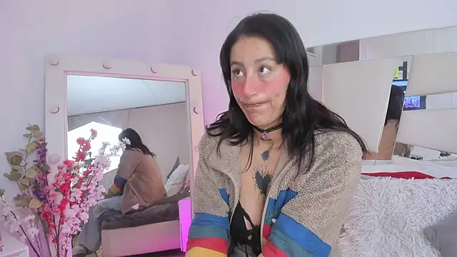 Mariana Joness online show from 11/27/25, 02:24