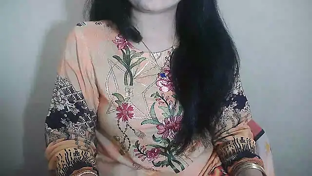 Snapshot of Chanchal--Navya chatting on 12/23/24, 01:13 Chanchal--Navya online show from 12/23/24, 01:13
