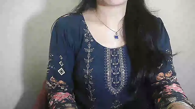 Snapshot of Chanchal--Navya chatting on 12/25/24, 01:19 Chanchal--Navya online show from 12/25/24, 01:19