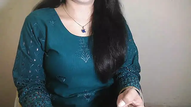 Snapshot of Chanchal--Navya chatting on 12/31/24, 06:46 Chanchal--Navya online show from 12/31/24, 06:46