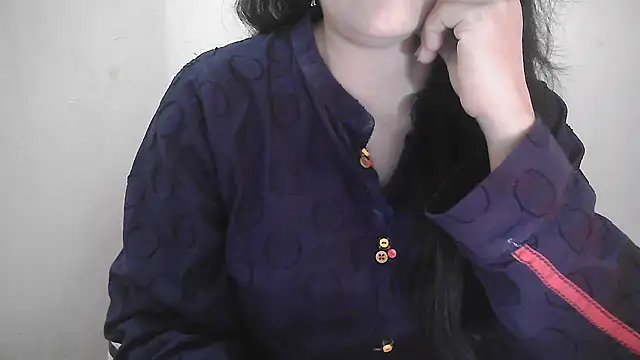 Snapshot of Chanchal--Navya chatting on 01/14/25, 01:17 Chanchal--Navya online show from 01/14/25, 01:17