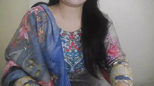 Snapshot of Chanchal--Navya chatting on 01/17/25, 01:13 Chanchal--Navya online show from 01/17/25, 01:13