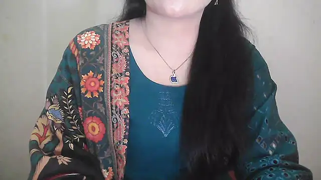 Snapshot of Chanchal--Navya chatting on 01/19/25, 01:22 Chanchal--Navya online show from 01/19/25, 01:22