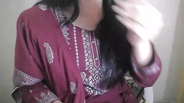 Snapshot of Chanchal--Navya chatting on 01/29/25, 01:38 Chanchal--Navya online show from 01/29/25, 01:38