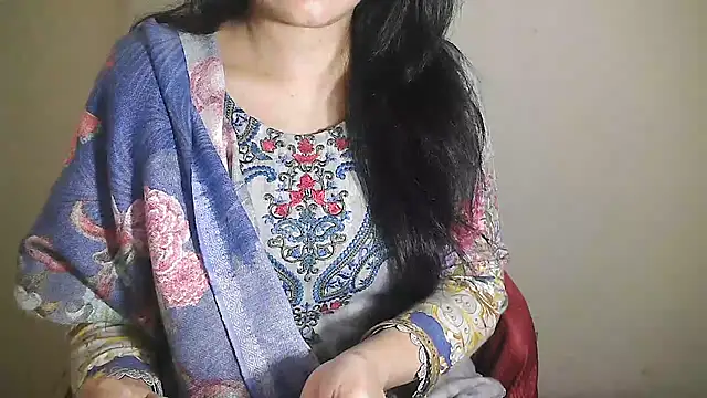 Snapshot of Chanchal--Navya chatting on 02/17/25, 01:32 Chanchal--Navya online show from 02/17/25, 01:32