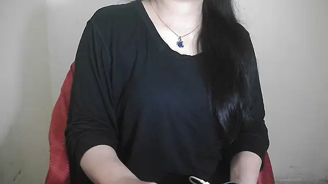 Snapshot of Chanchal--Navya chatting on 02/18/25, 01:11 Chanchal--Navya online show from 02/18/25, 01:11