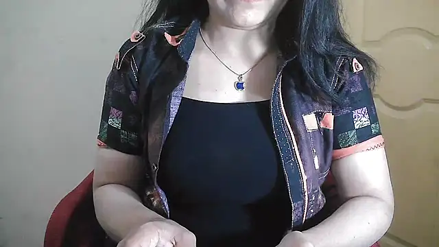 Snapshot of Chanchal--Navya chatting on 03/01/25, 05:16 Chanchal--Navya online show from 03/01/25, 05:16