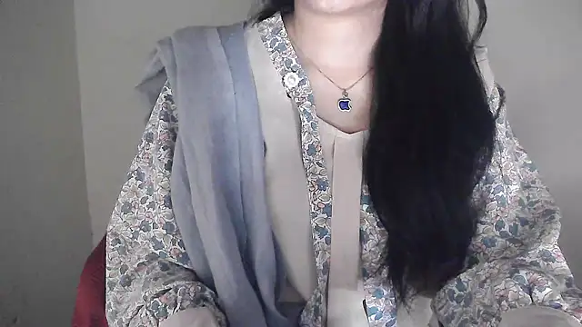 Snapshot of Chanchal--Navya chatting on 03/03/25, 02:04 Chanchal--Navya online show from 03/03/25, 02:04