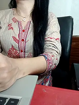 Snapshot of Chanchal--Navya chatting on 04/25/26, 06:16 Chanchal--Navya online show from 04/25/26, 06:16