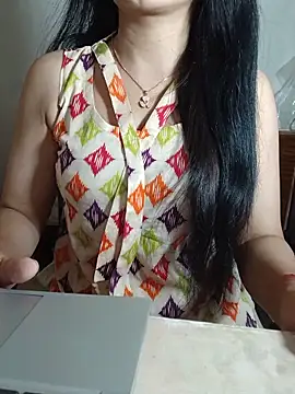 Snapshot of Chanchal--Navya chatting on 05/16/26, 06:28 Chanchal--Navya online show from 05/16/26, 06:28