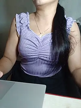 Snapshot of Chanchal--Navya chatting on 05/20/26, 06:03 Chanchal--Navya online show from 05/20/26, 06:03