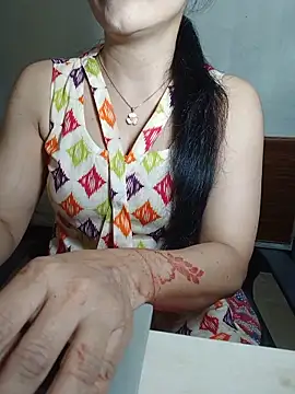 Snapshot of Chanchal--Navya chatting on 05/22/26, 06:24 Chanchal--Navya online show from 05/22/26, 06:24