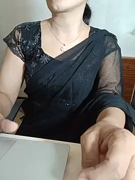 Snapshot of Chanchal--Navya chatting on 05/24/26, 05:40 Chanchal--Navya online show from 05/24/26, 05:40