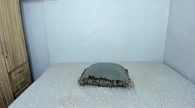 shantal r0mance online show from 12/19/24, 08:34