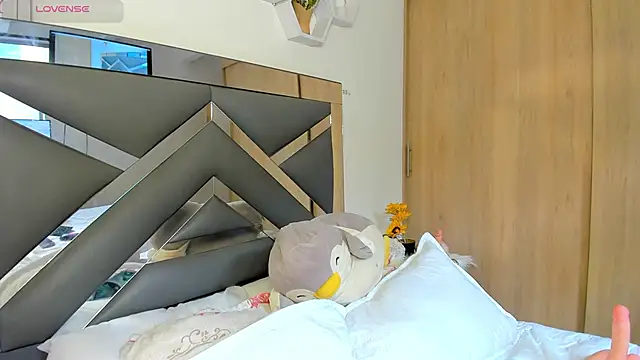 lexa cooper online show from 02/07/25, 08:20