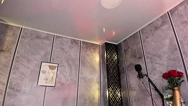 Amaraa Lewis online show from 02/12/25, 12:12