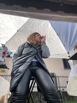 Snapshot of DaisyVibesss chatting on 02/02/25, 09:30 DaisyVibesss online show from 02/02/25, 09:30