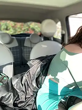 Snapshot of DaisyVibesss chatting on 03/07/25, 09:51 DaisyVibesss online show from 03/07/25, 09:51