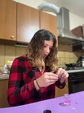 Snapshot of DaisyVibesss chatting on 03/12/25, 11:53 DaisyVibesss online show from 03/12/25, 11:53