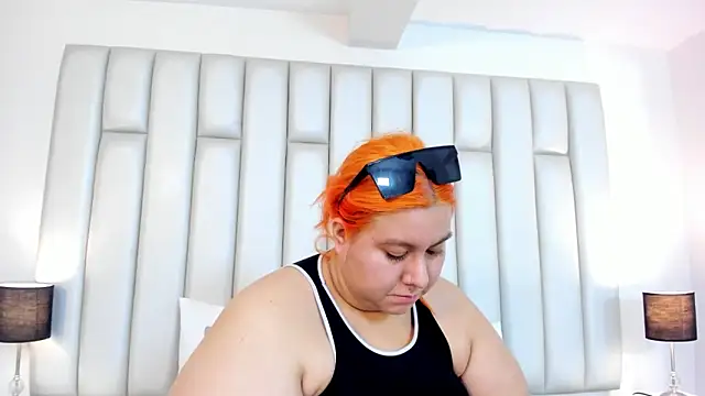 aandreaperez online show from 02/24/25, 11:43