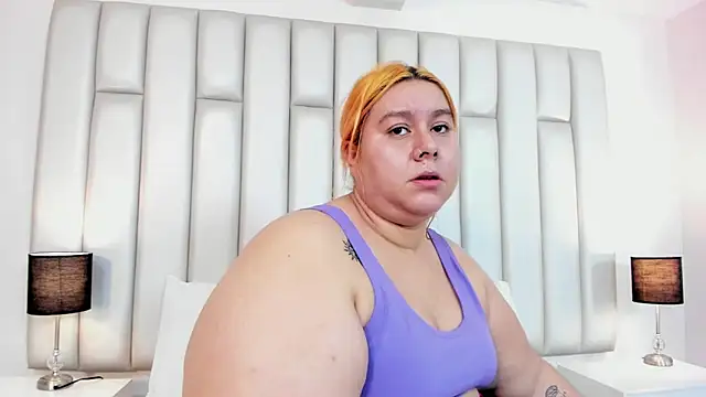 aandreaperez online show from 03/12/25, 11:42