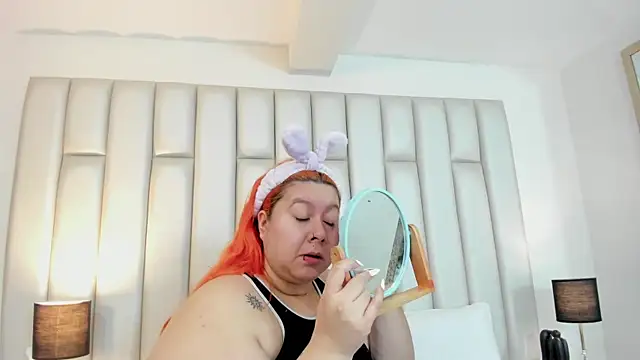 aandreaperez online show from 11/21/25, 11:42