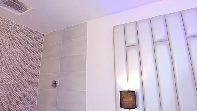 aandreaperez online show from 04/15/26, 07:58