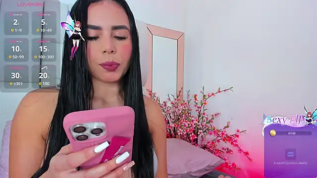 Snapshot of kylie_sexy2000 chatting on 12/10/24, 04:38 kylie sexy2000 online show from 12/10/24, 04:38