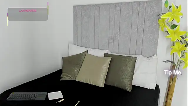 EmilySumer online show from 09/10/25, 05:46