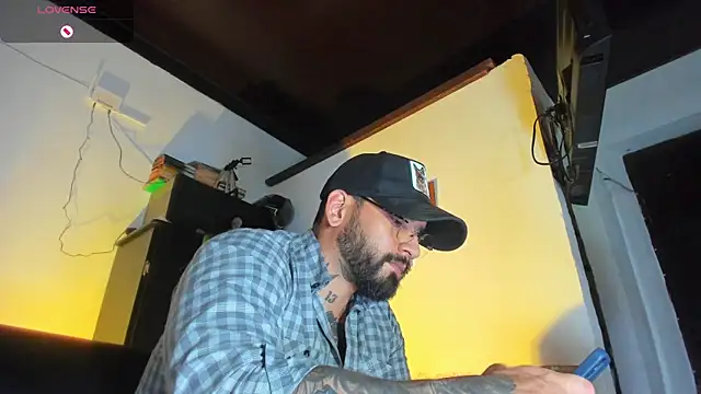 CamiloGray  online show from 09/24/25, 02:53