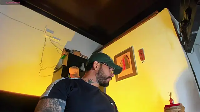 CamiloGray  online show from 11/20/25, 01:55