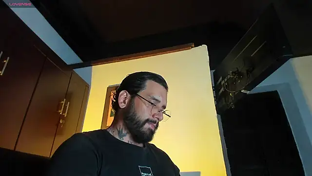 CamiloGray  online show from 03/05/26, 02:46