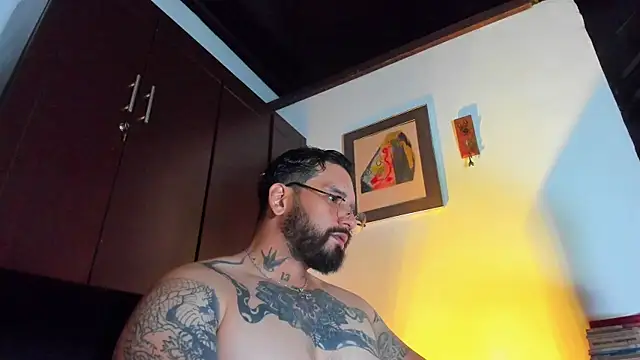 Snapshot of CamiloGray_ chatting on 05/14/26, 02:46 CamiloGray online show from 05/14/26, 02:46