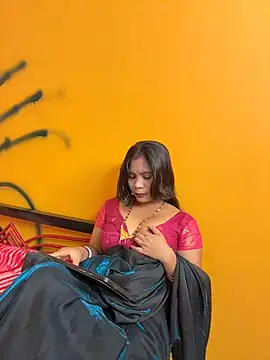wow-wow-sexy online show from 06/17/26, 06:09