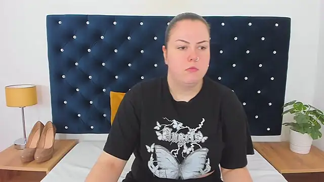 EvaLick online show from 02/18/25, 06:37