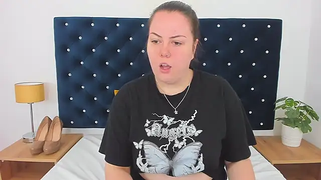 EvaLick online show from 02/18/25, 09:43