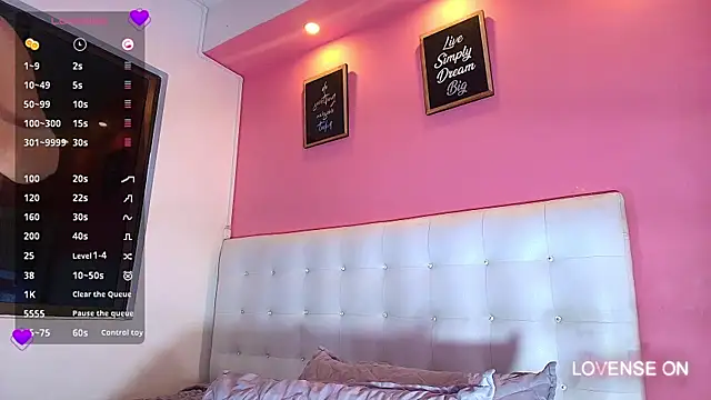 hornyhousekeeper  online show from 03/05/25, 12:55