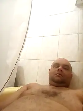 Snapshot of xanderr80_80 chatting on 01/01/25, 04:39 xanderr80 80 online show from 01/01/25, 04:39