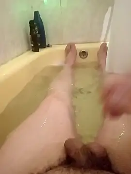 Snapshot of xanderr80_80 chatting on 02/16/25, 06:54 xanderr80 80 online show from 02/16/25, 06:54