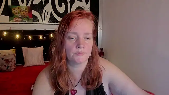 Snapshot of SinFulTitsDD chatting on 01/22/25, 09:43 SinFulTitsDD online show from 01/22/25, 09:43